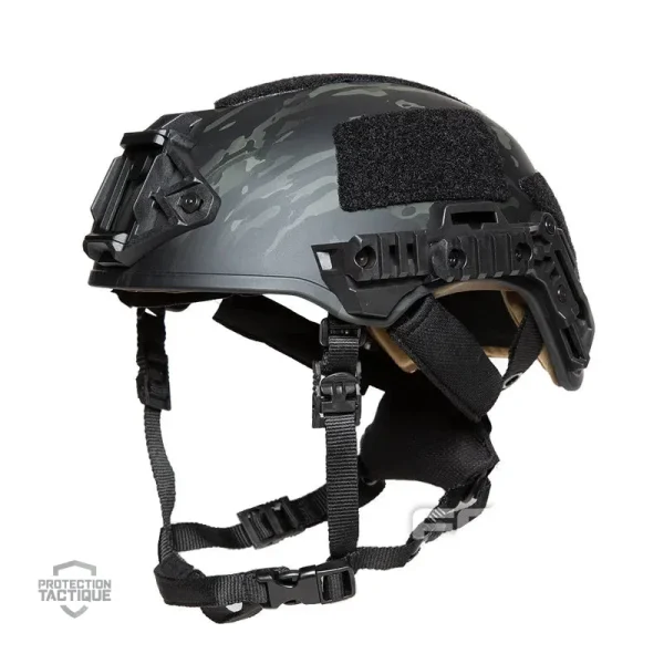 Casque balistique adapté aux environnements extérieurs